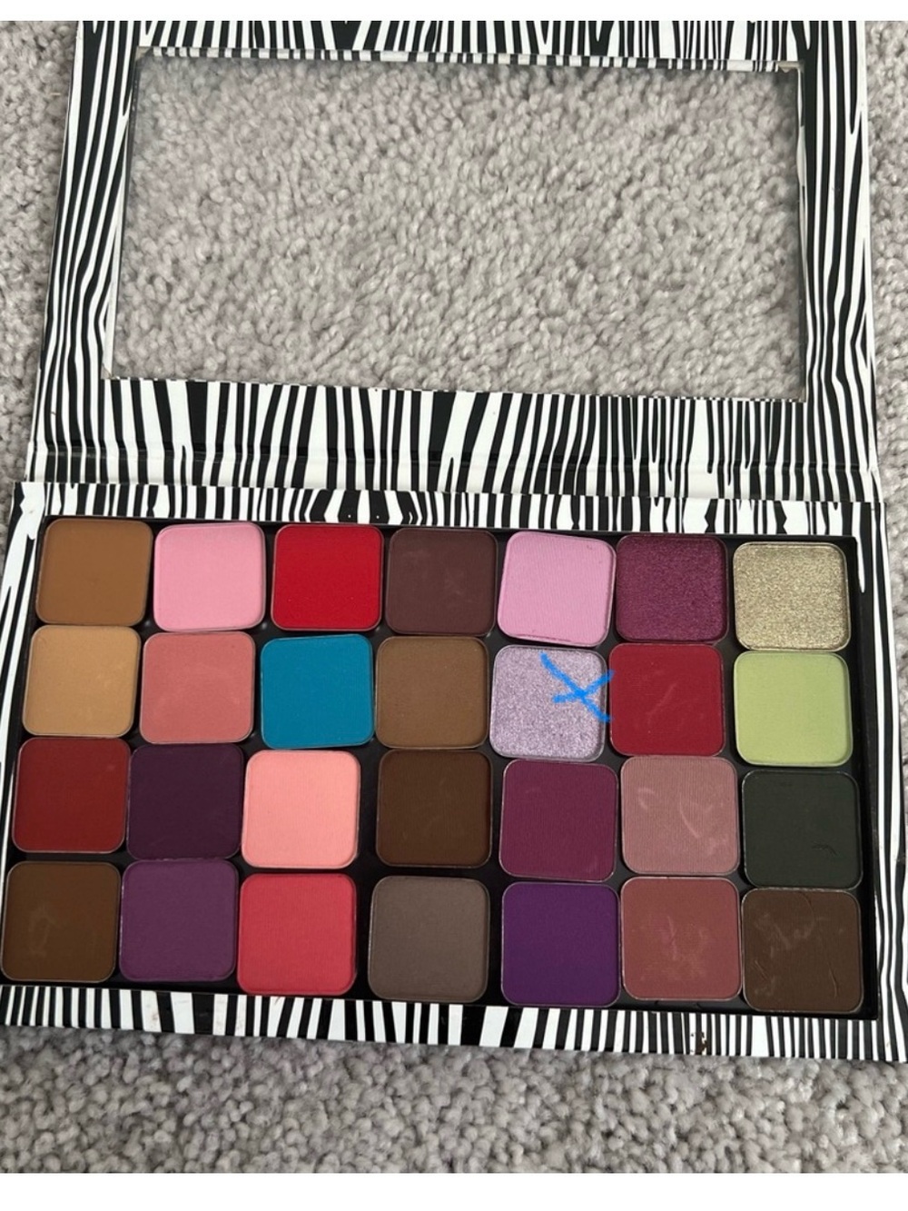 Makeup geek eyeshadow palette